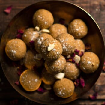 Besan Laddu