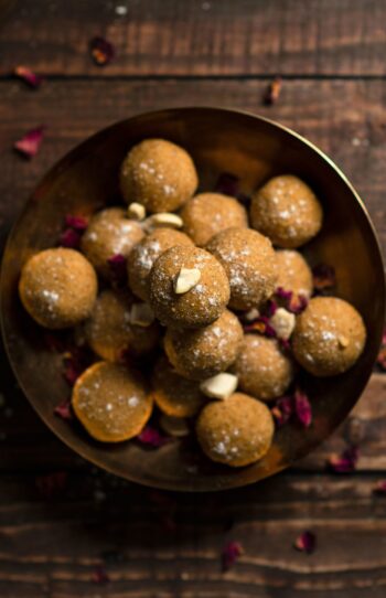 Besan Laddu