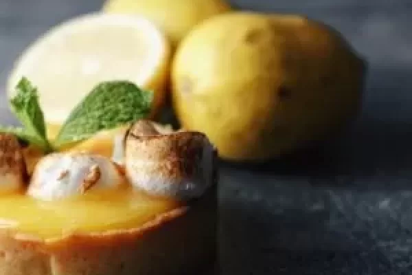 Lemon tart pastry from fruit