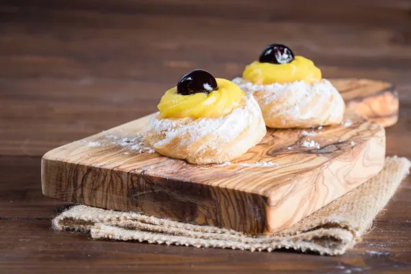 Zeppole1.jpg